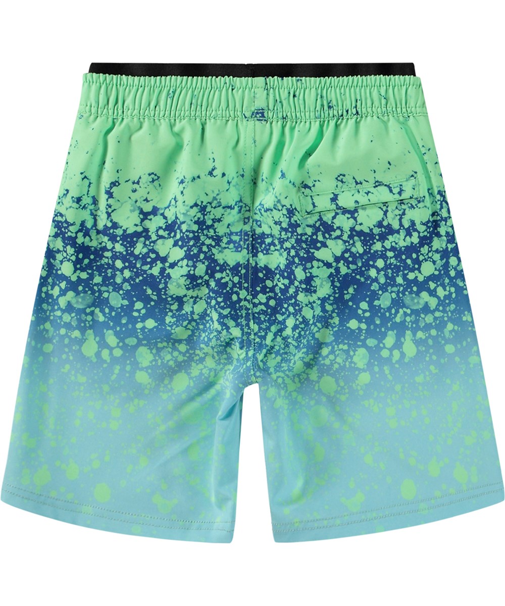 Neal - Splash - Knælange blå og grønne badeshorts til aktive børn i genanvendt polyester med UV-beskyttelse 50+.