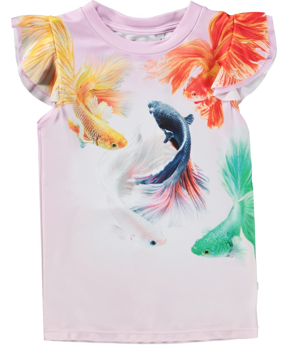 Neona - Balance - Lyserød, kortærmet svømmebluse med flæser og print af fisk