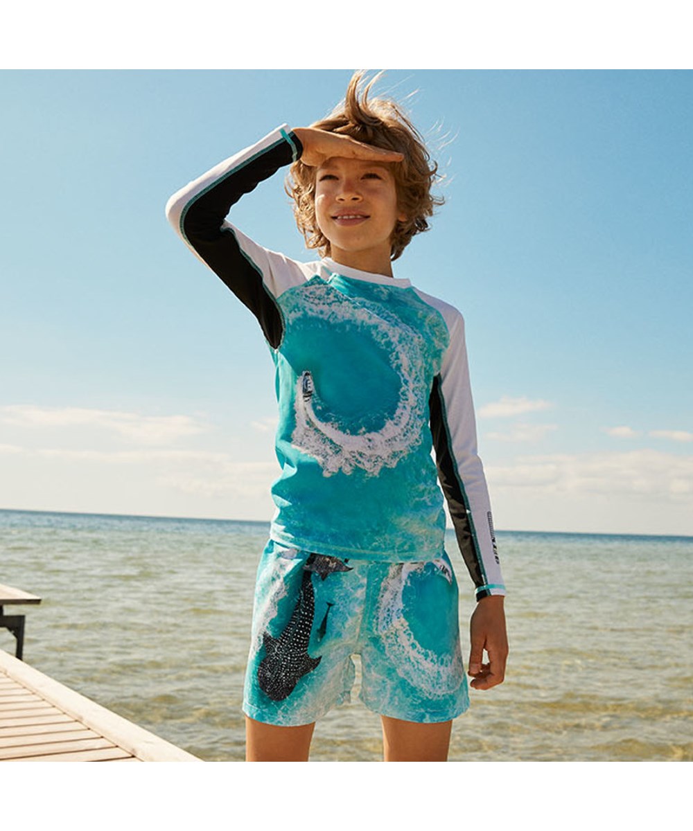 Niko - Boat Spin - UV blå badeshorts speedbåd haj