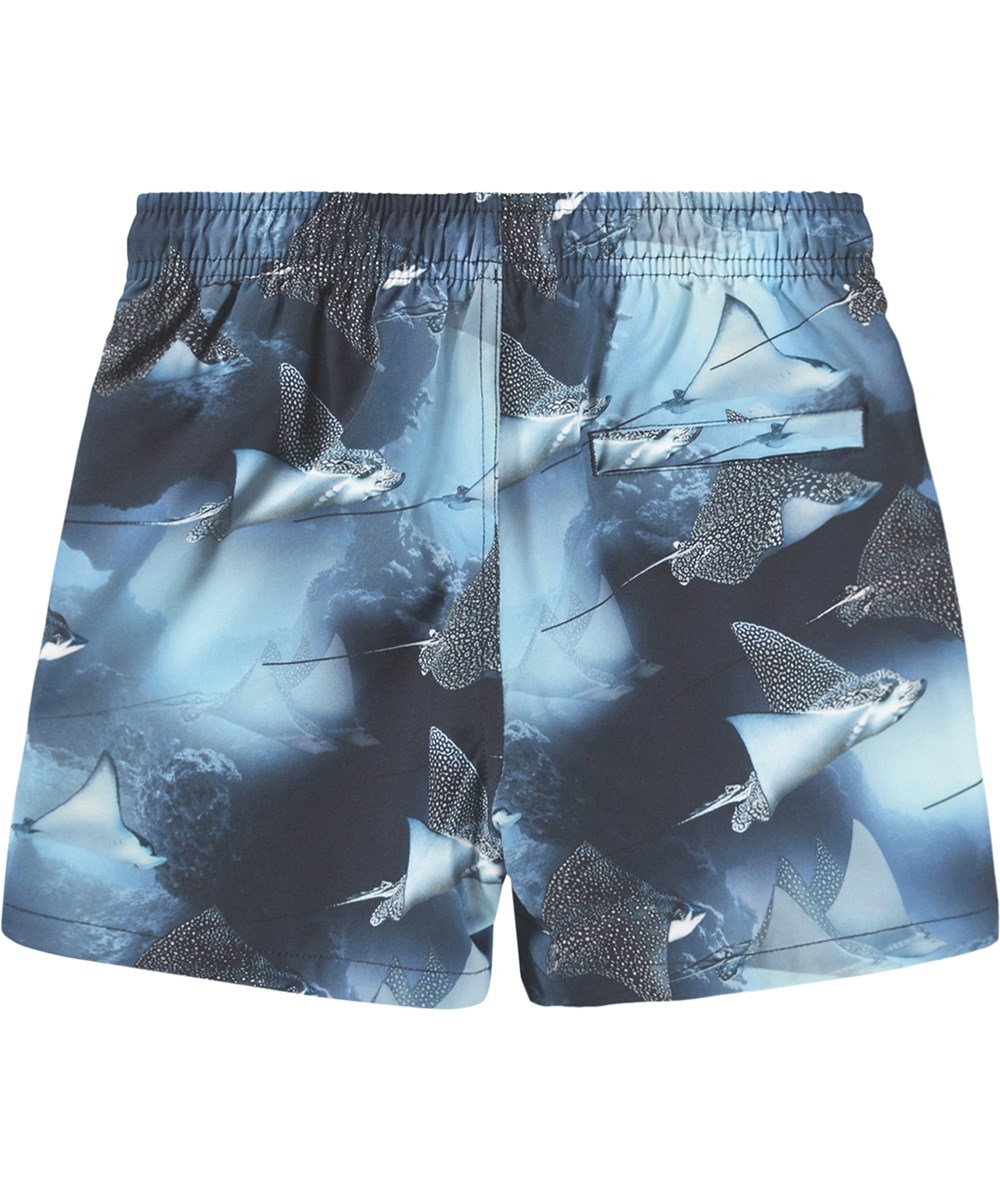Niko - Into The Blue - Sporty, blå badeshorts med underhavsprint til aktive børn i genanvendt polyester med UV-beskyttelse 50+.