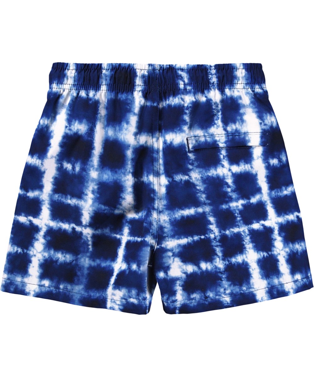 Niko - Tie Dye Check - Sporty, blå badeshorts med tie-dye til aktive børn i genanvendt polyester med UV-beskyttelse 50+.
