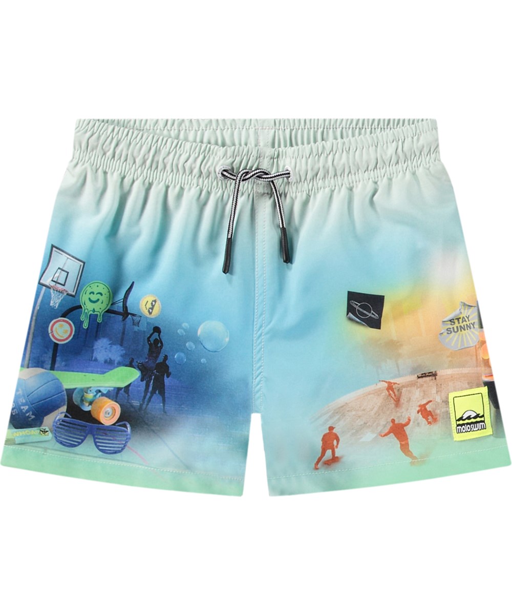 Niko - My Childhood - Ljusblå och ljusgröna sportiga badshorts för aktiva barn i återvunnen polyester med UV-skydd 50+.