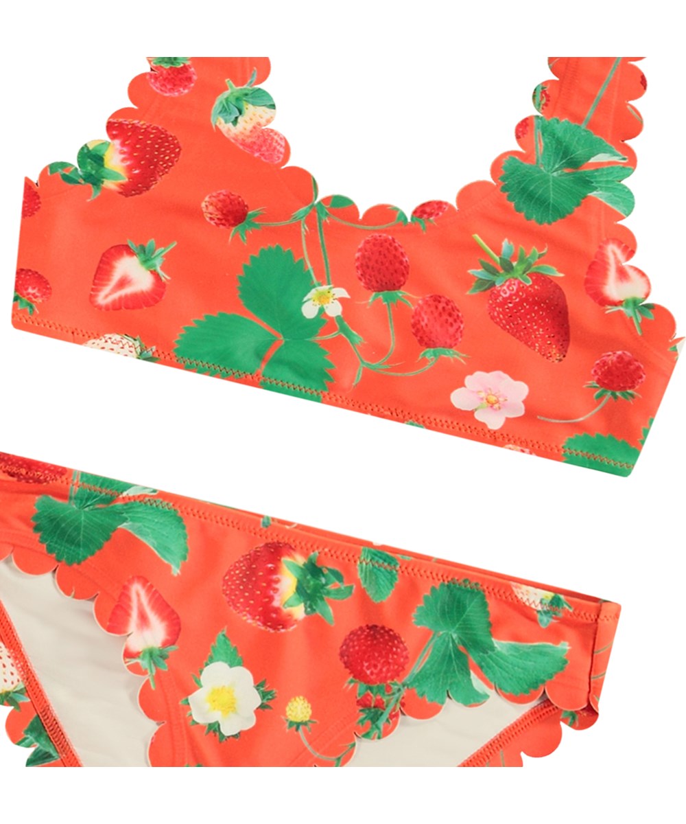 Nolina - Strawberry Red - Bikini för aktiva barn tillverkad av återvunnen polyester med UV-skydd 50+.