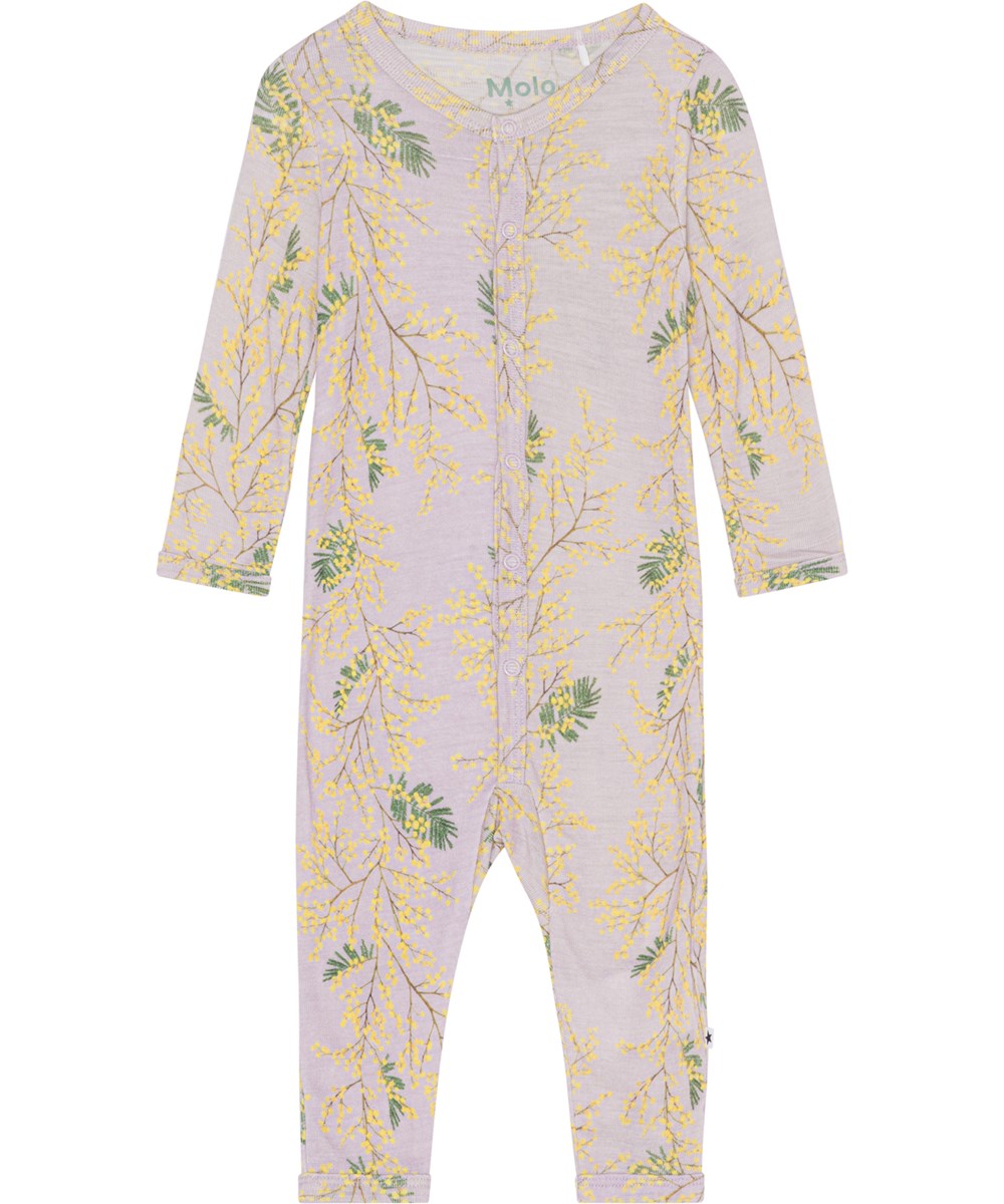 Fahari - Mimosa Wool - Lila baybdräkt i merinoull med mimosamönster.