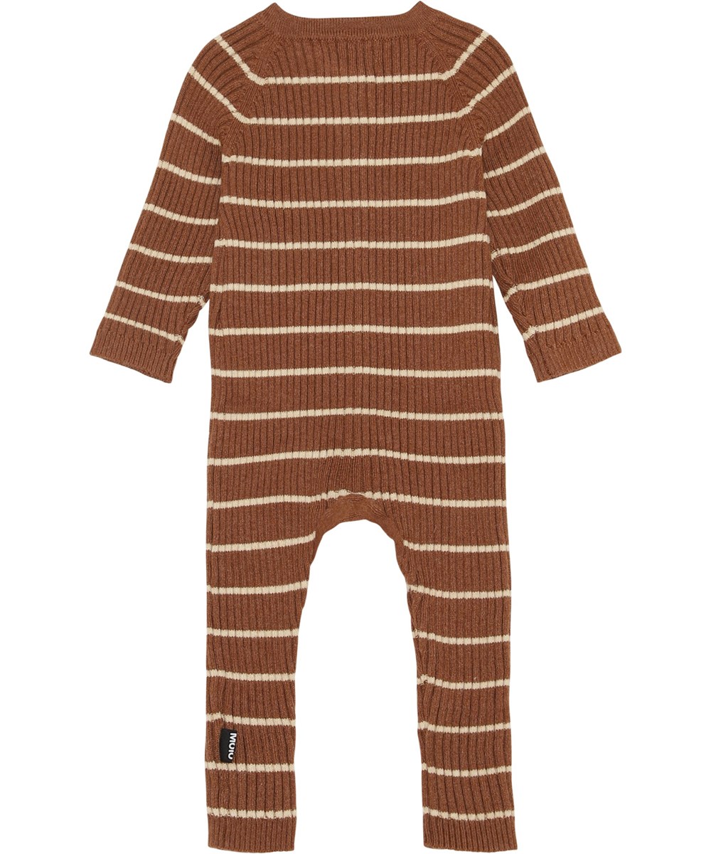 Farley - Tawny Stripe - Stickad brun babydräkt med vita ränder.