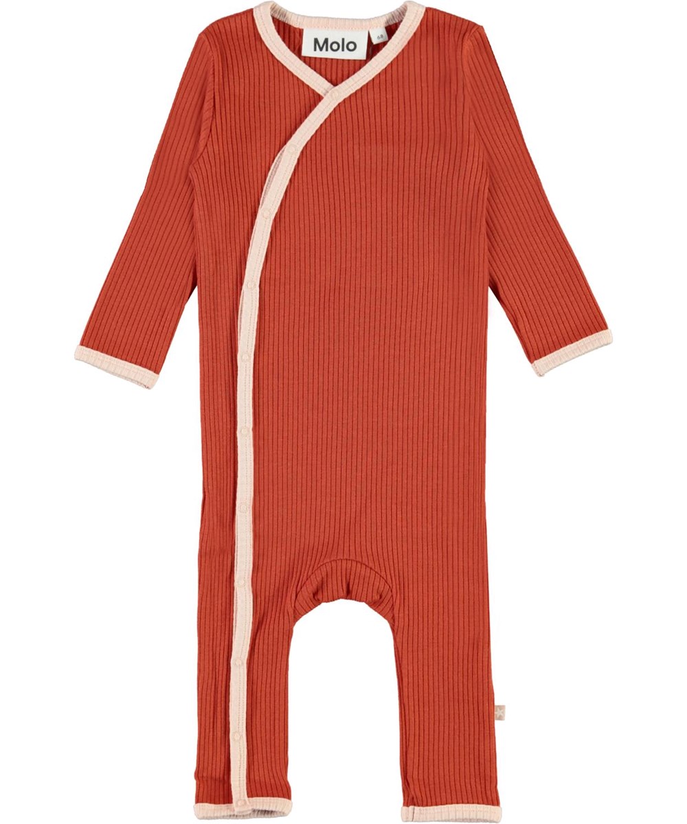 Fellow - Burnt Brick - Mörkröd baby body med rosa  kantband