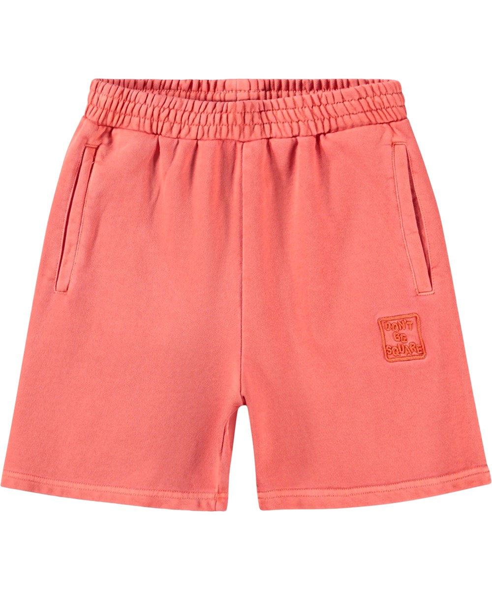 Ador - Red Ink - Rosa shorts för barn i ekologisk bomull med broderidetalj.