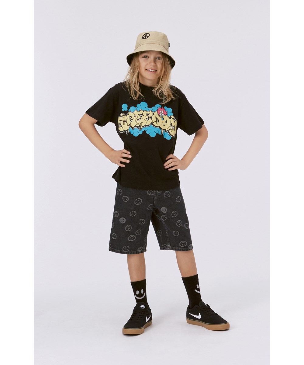 Art - Happiness Black - Svarta jeansshorts med smileys.