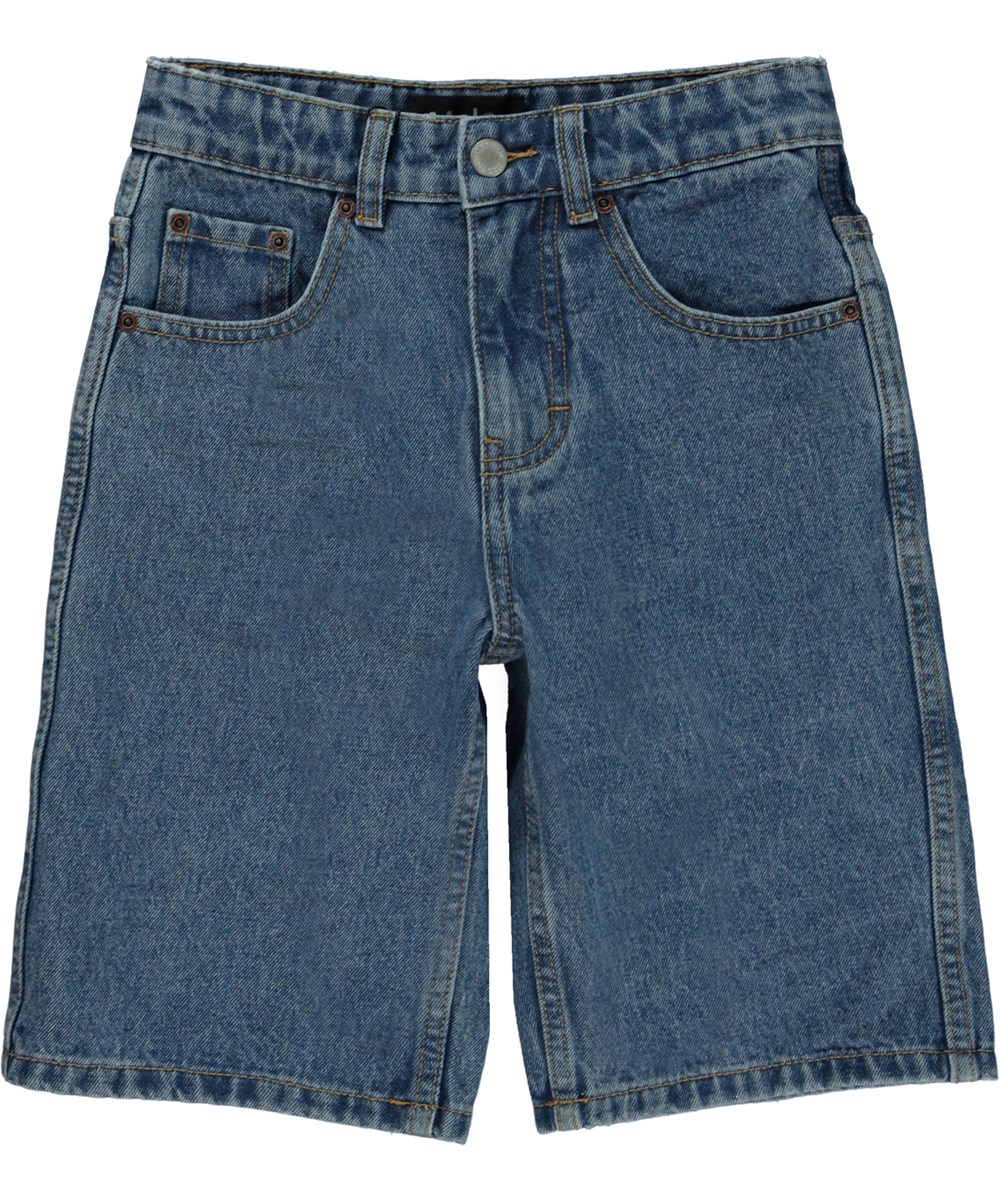 Art - Stone Denim - Knälånga jeansshorts i mellanblå tvätt.