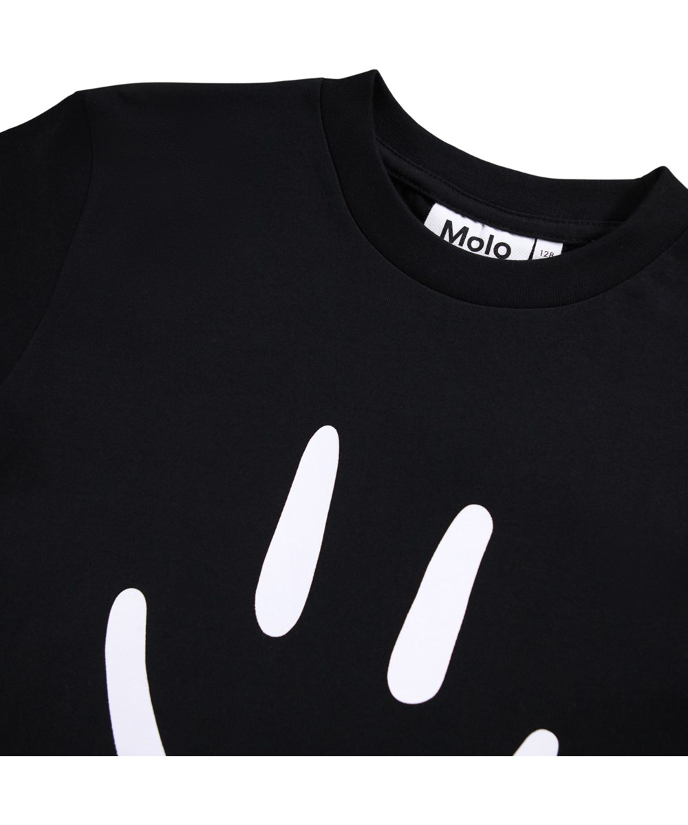 Roxo - Black - Svart T-shirt för barn i mjuk ekologisk bomull med korta ärmar och en ribbad halsringning.