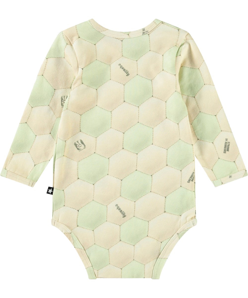 Foss - Football Misty - Long-sleeved bodysuit in organic cotton for baby with a football print in light shades.