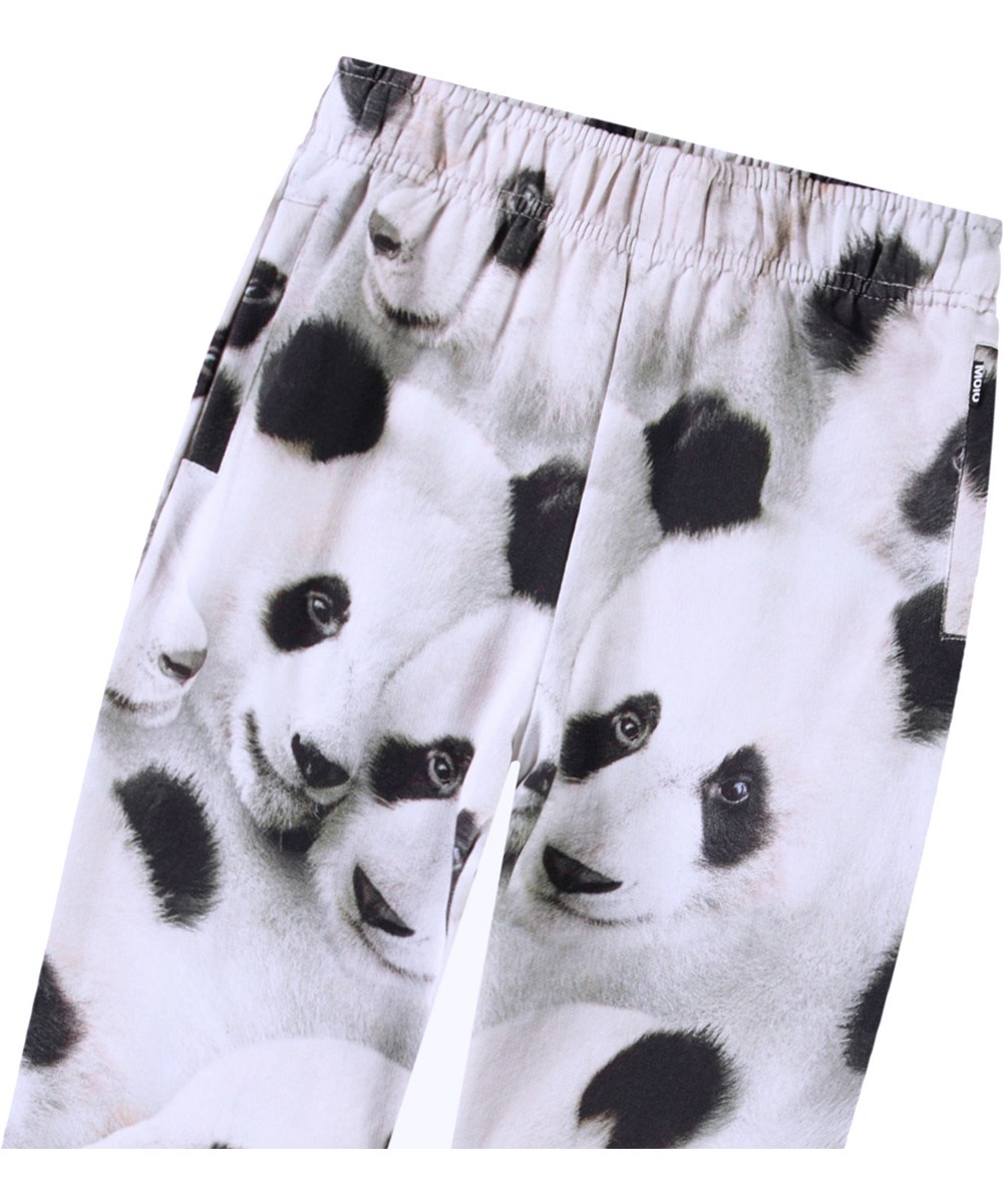 Adan - Giant Panda - Zwart en witte biologische kinderbroek met pandaprint.