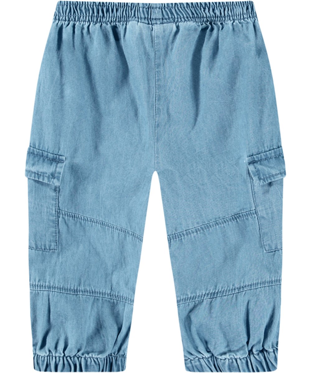 Sae - Sky Indigo - Lichtblauwe babycargobroek van biologisch katoenen chambray.