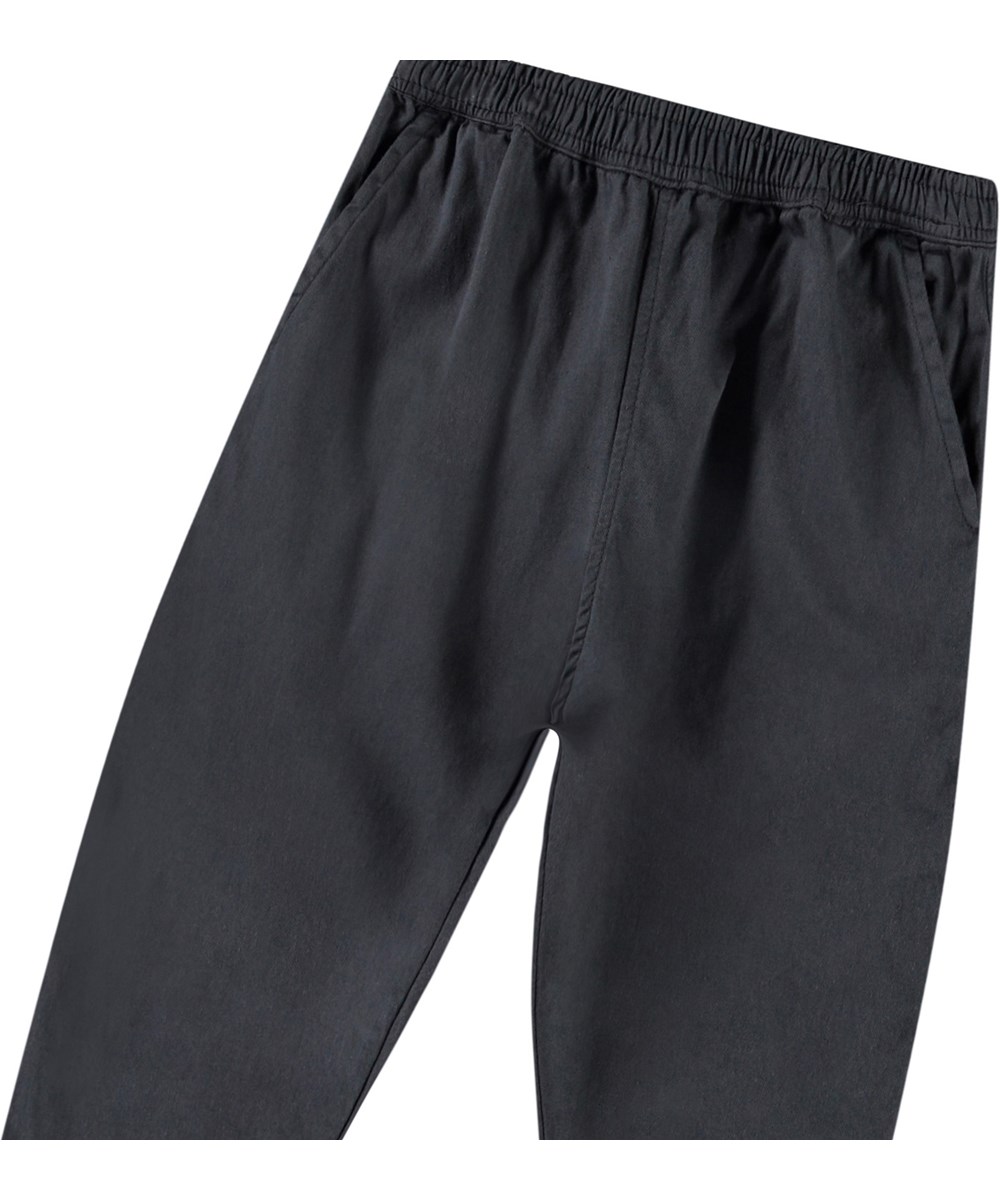 Sois - Unexplored - Zwart babybroek van biologisch katoen.