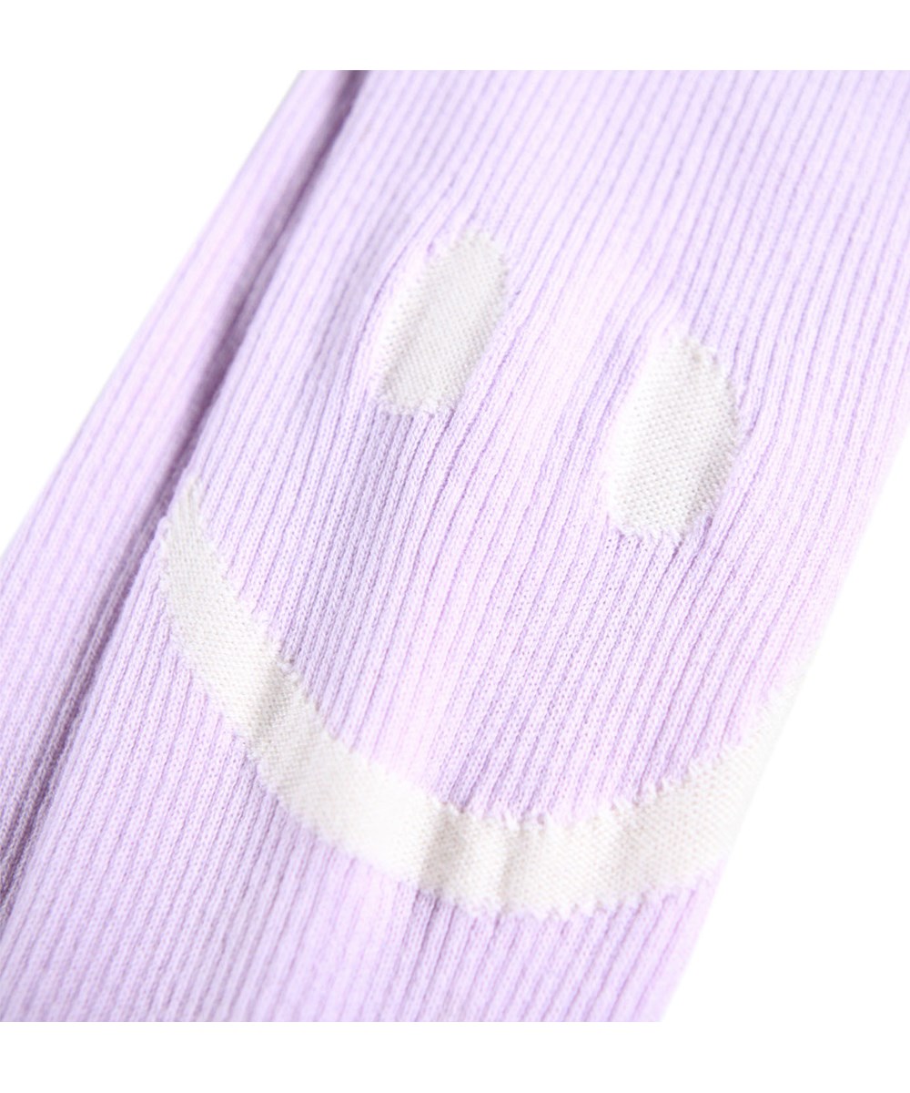 Stinus - Purple Smile - Paarse gebreide broek voor de kleintjes gemaakt van zachte ribstof van katoen en wol met een lachend gezicht op het dijbeen.