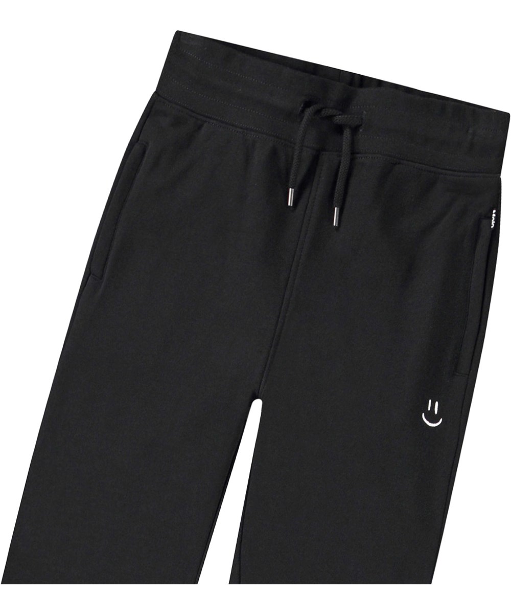 Alvar - Black - Sorte økologiske joggingbukser til børn.