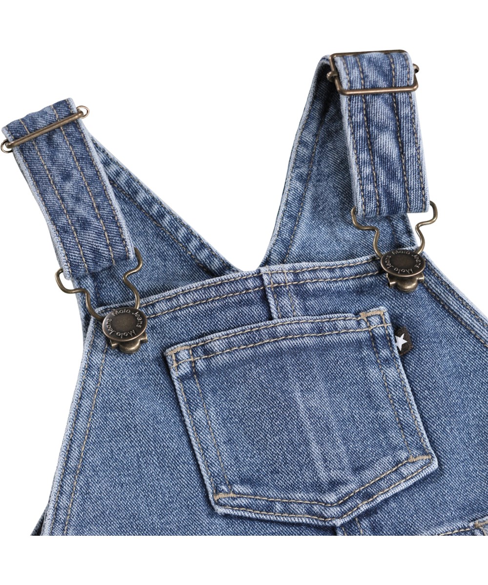 Stellan - Vintage Blue - Blå denim smækbukser med knælapper i økologisk bomuld