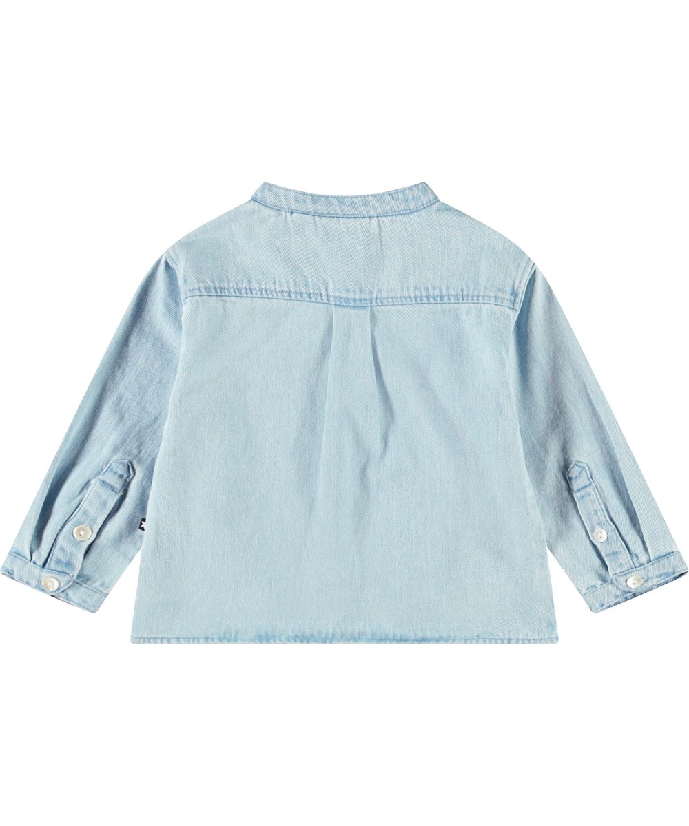 Enoz - Misty Denim - Blaues Jeanshemd mit Stickereidetail aus Öko-Baumwolle für Babys.