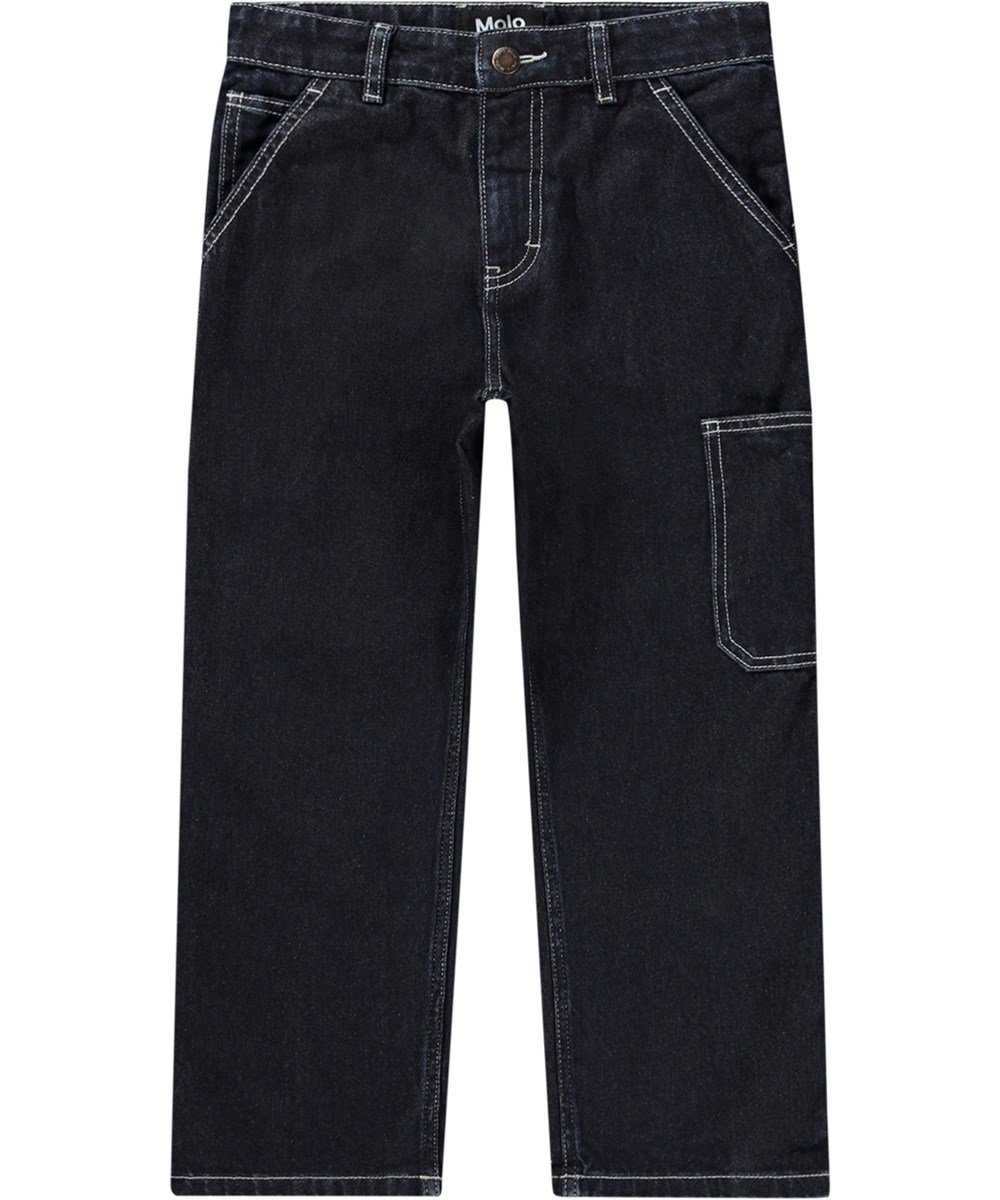 Archer - Rinse Wash - Dunkelblaue Baumwolljeans mit Taschen, kontrastierenden Nähten und Arbeitskleidungsdetails. Lockerer Schnitt, verstellbarer Bund.