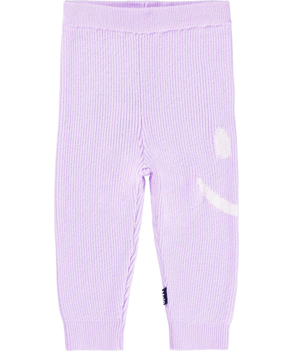Stinus - Purple Smile - Lila gestrickte Hosen für die Kleinen aus einem weichen Baumwoll- und Wollrippengewebe mit einem lächelnden Gesicht auf dem Oberschenkel.
