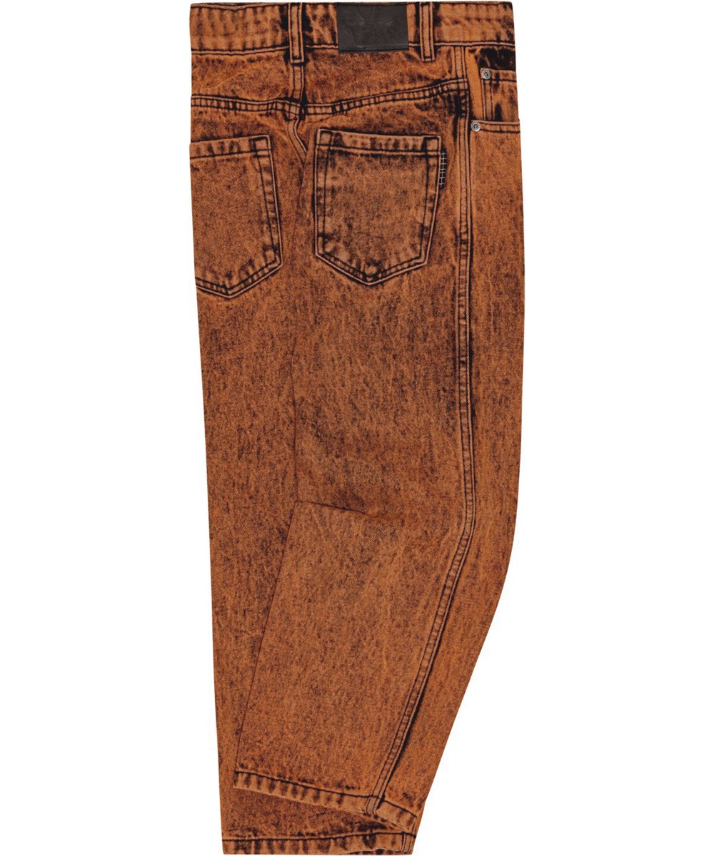 Aiden - Fiery Dye - Orange wash organic cotton jeans with loose fit and straight legs. 5 pockets with zip fly. Adjustable elastic waistband.