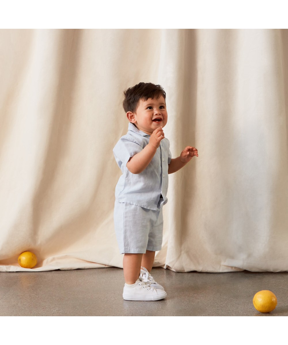 Sois - Iced Blue - Light blue baby trousers in linen and cotton