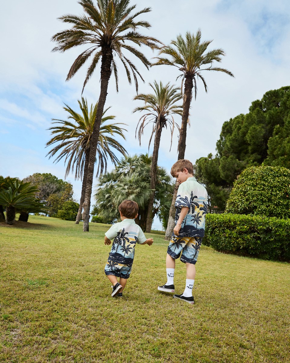 Solar - Palm Babynanas - Shorts with a lovely palm print in organic cotton for baby.