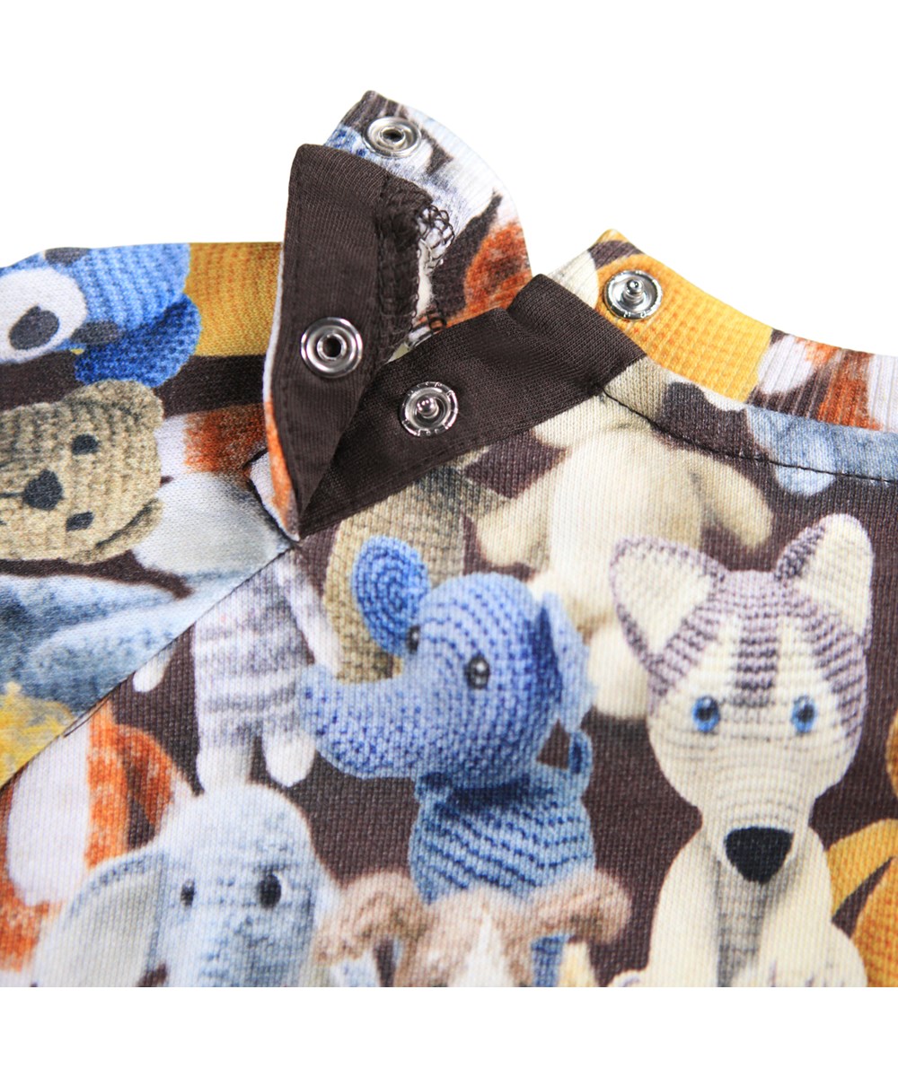 Disc - Cute Crochet - Sweatshirt for the little ones made of soft organic cotton with a colorful print of crocheted teddy bears.