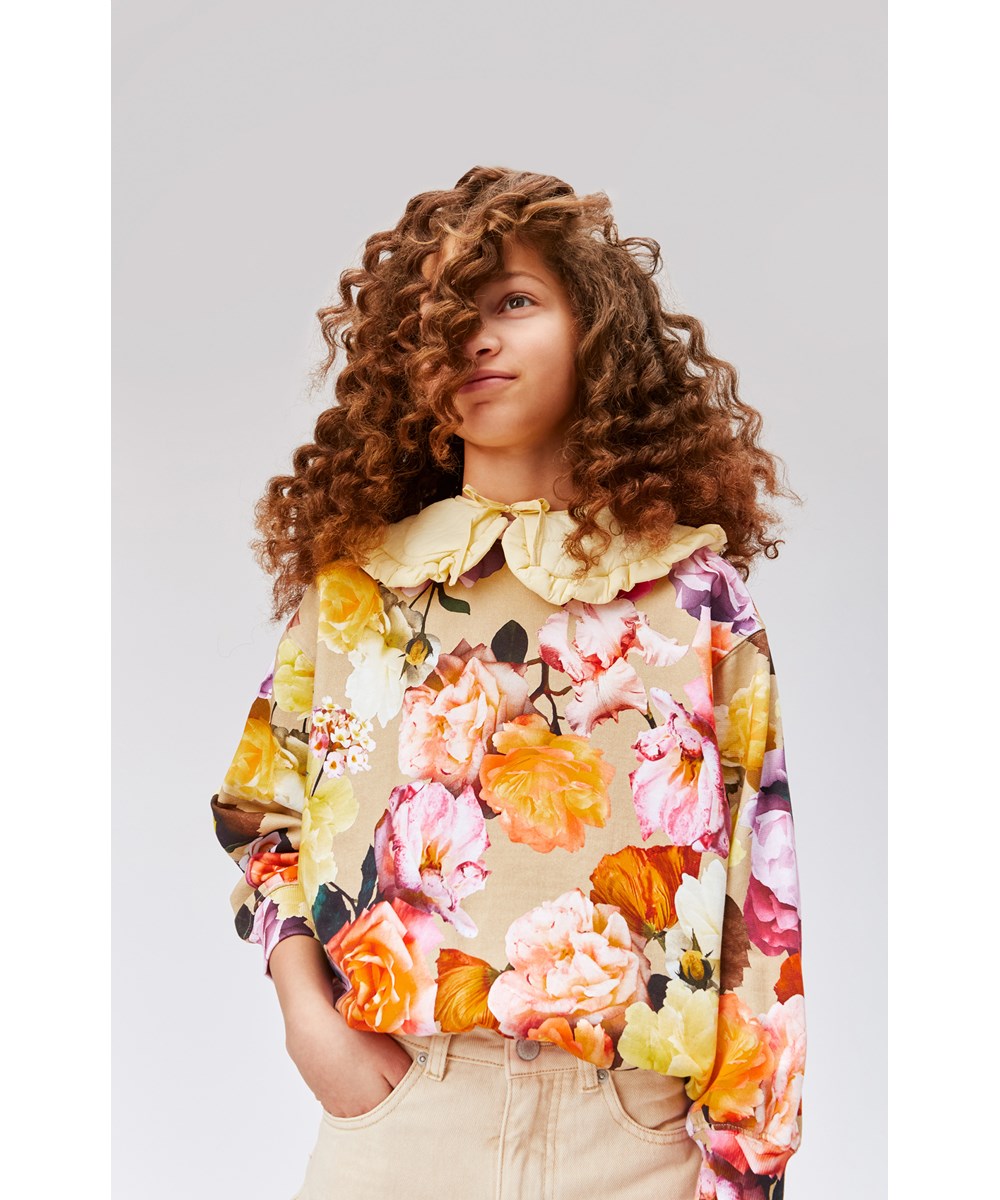 Monti - Cardboard Roses - Unisex sweatshirt in beige with flowers