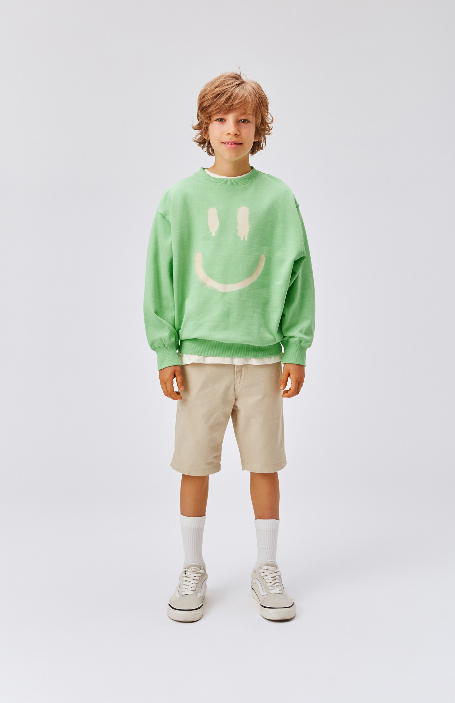 [GRAVER]★GREEN RACING SMILE SWEATSHIRT MUSINSA | GRAVER [UNISEX] Green Racing Smile Sweatshirt_Cream
