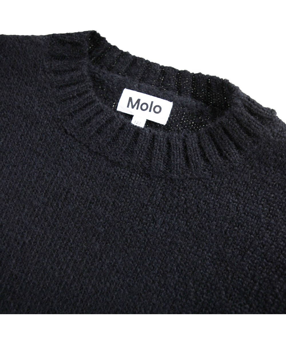 Brian - Black - Schwarzer Pullover für Kinder aus einer Alpakawollmischung mit einem Alien.