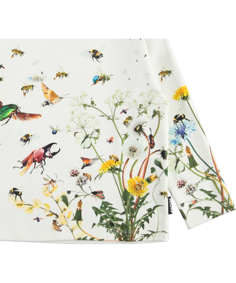 Mountoo - Pollinators - Biologische witte shirt met bloemen en insecten
