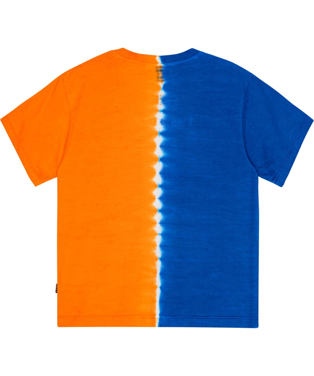 Rodney - Dye Divided - Blauw en oranje tie-dye t-shirt van biologisch katoen met de teskt "I`m Real".