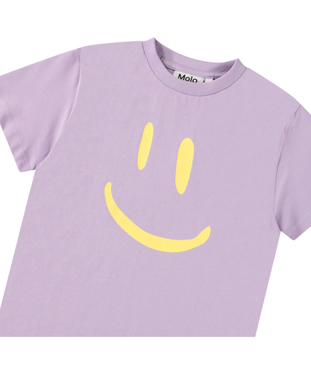 Roxo - Violaceous - Ruimvallende paars kinder t-shirt van biologisch katoen met korte mouwen en ribboord rond de hals.