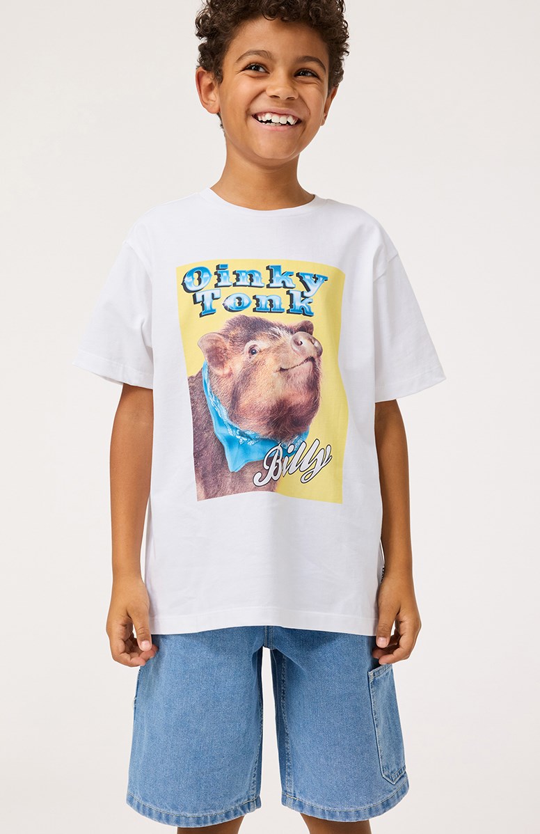 Riley - Billy - Hvid t-shirt til børn i blødt økologisk bomuld med korte ærmer og ribkant i halsen.