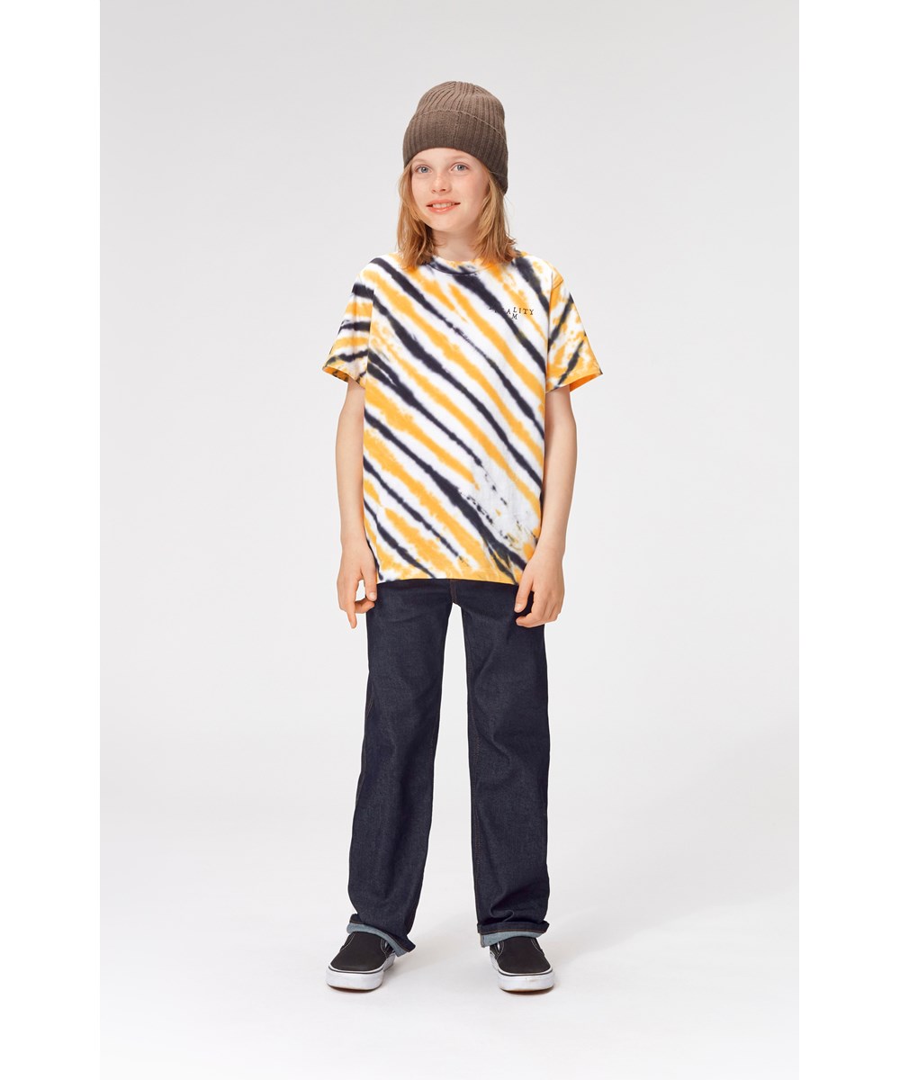 Roxo - Tiger Tie Dye - Basic t-shirt med tie dye tiger striber.