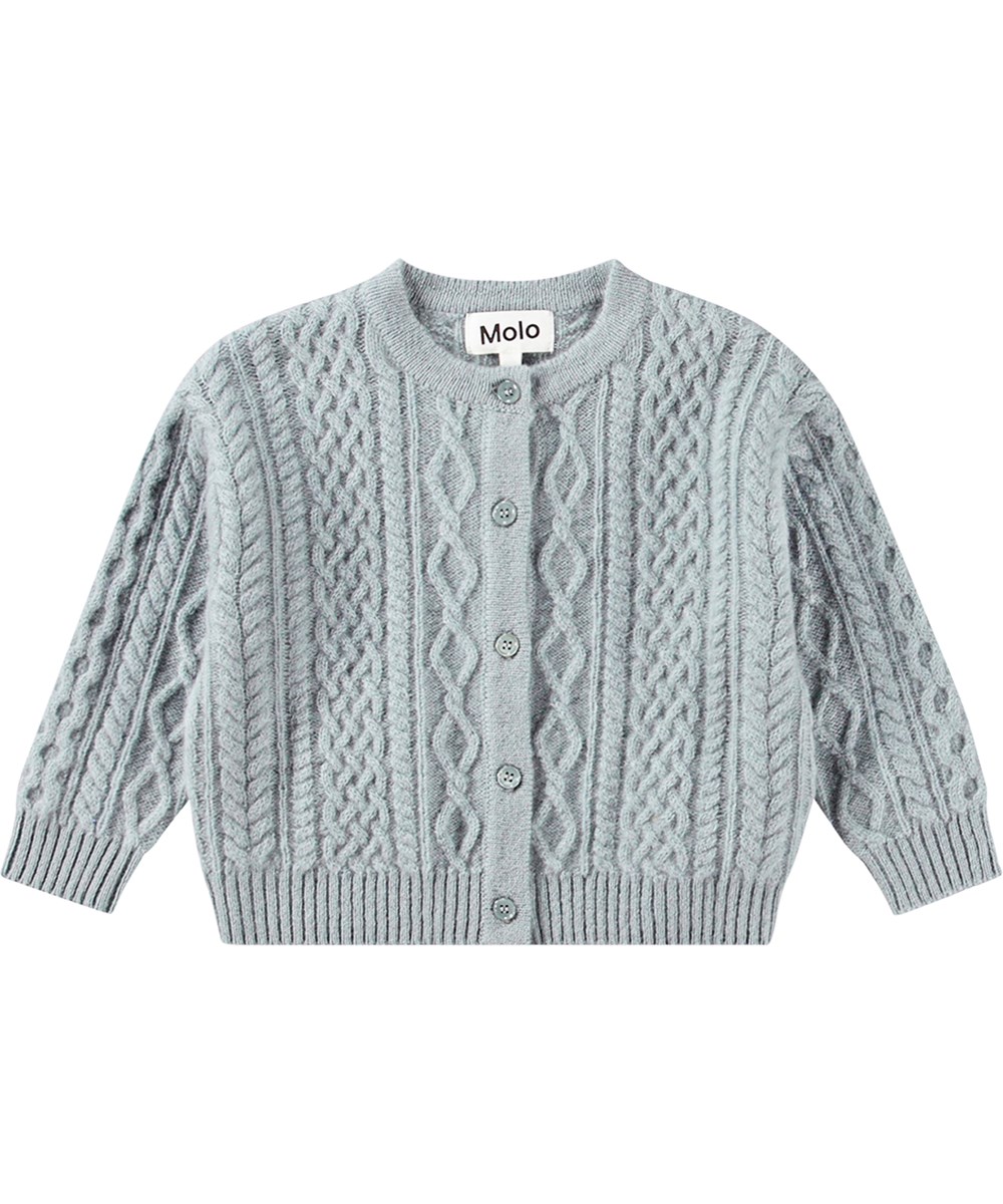 Breeze - Dusty Blue - Lyseblå baby strikcardigan i kabelstrik
