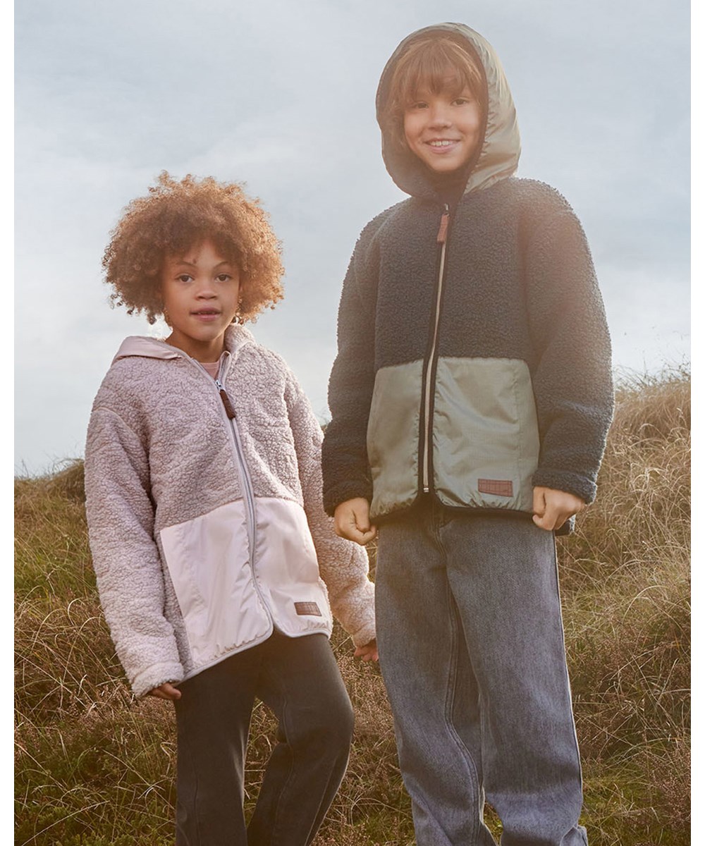 Uberto - Night Navy - Donkerblauwe fleecejacket met capuchon van 100% gerecycled polyester