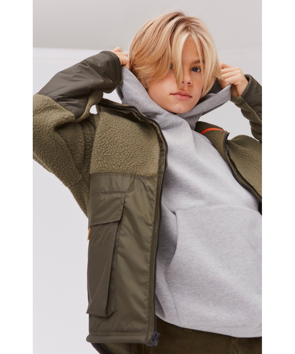 Utha - Forest - Gerecyclede donkergroene fleece jas