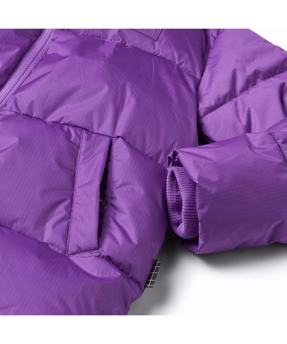 Harper - Warm Purple - Paarse gewatteerde jas voor kinderen van gerecycled polyester.