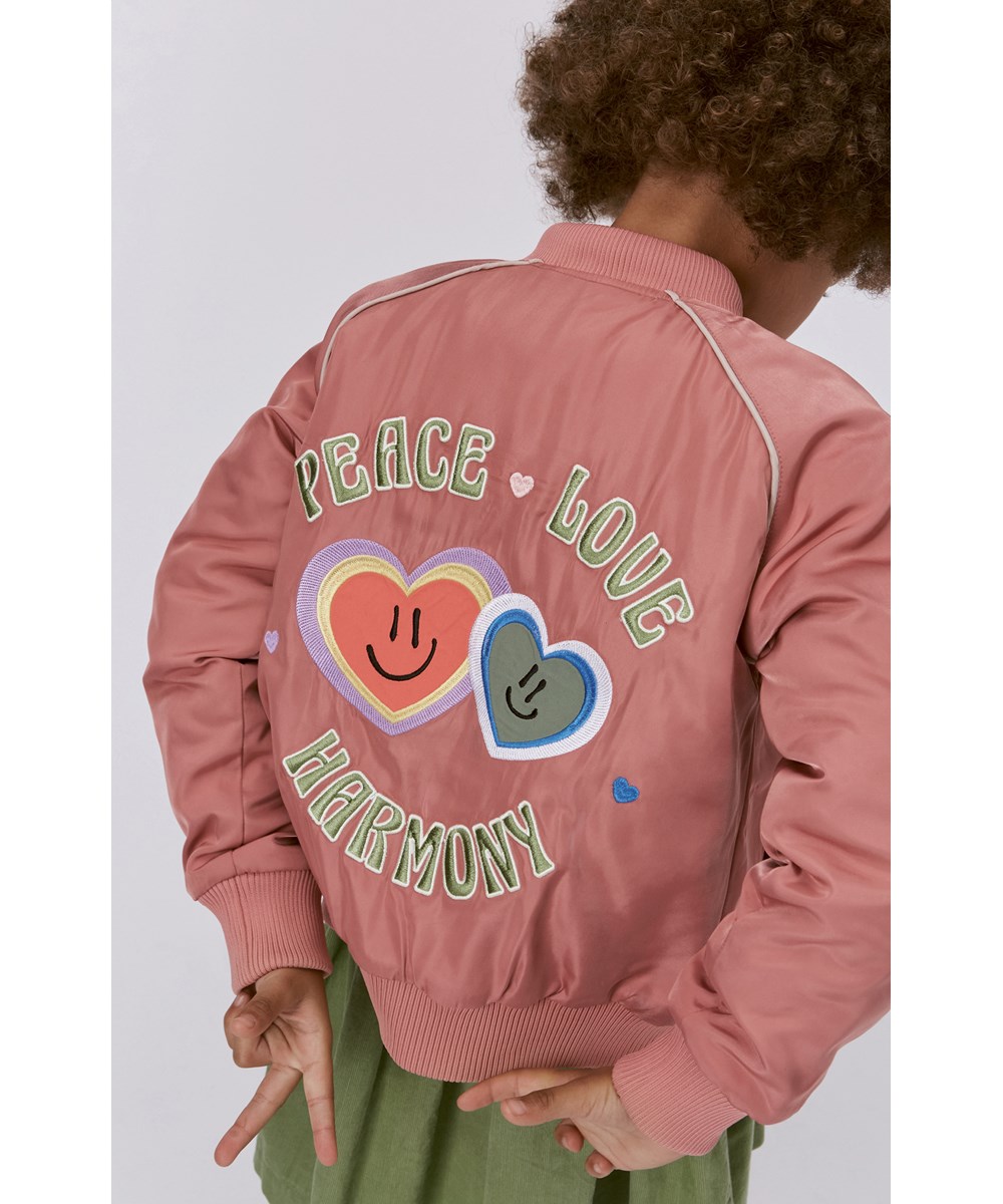 Hatty - Muted Rose - Roze bomberjack met borduurde peace love