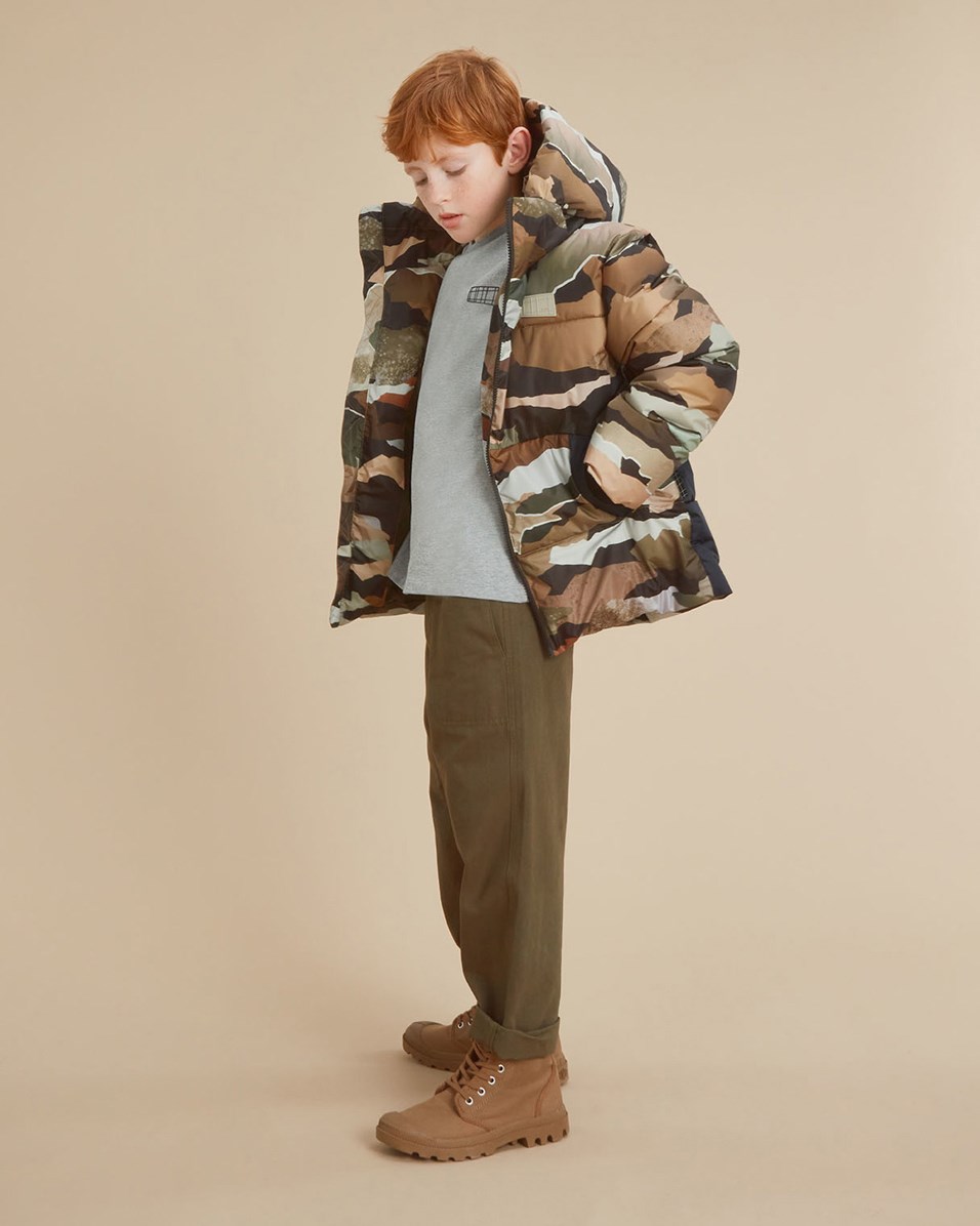 Hilo - Autumn Camo - Gerecyclede donsjas met capuchon en camouflage print