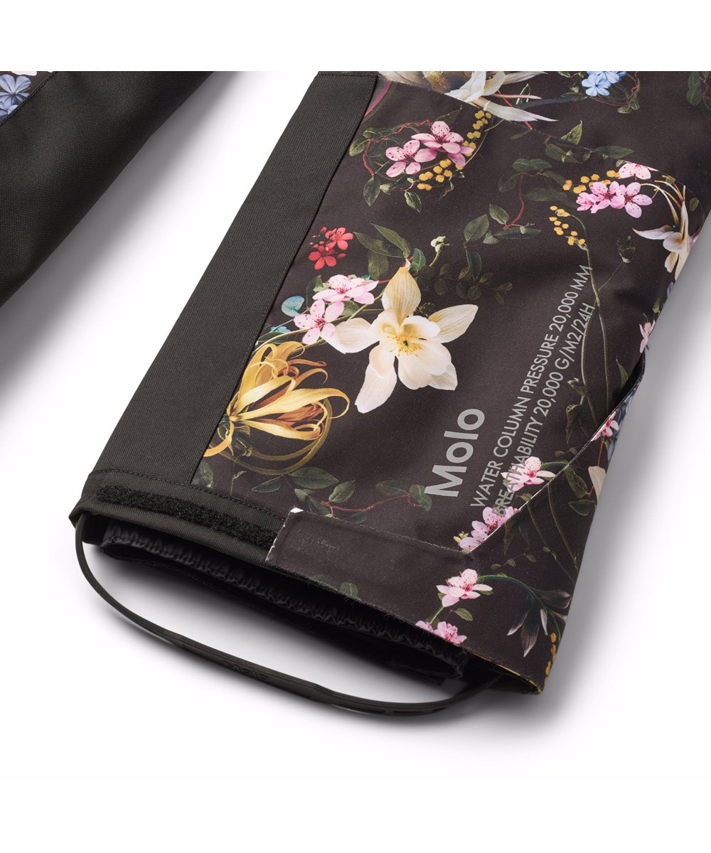 Hux - Paisley Flowers - Wind- en waterdichte skipak voor een kouden winter of skivakantie in een kleurrijke bloemenprint gemaakt van gerecycled polyester en gevoerd met 3M™ Thinsulate™.
