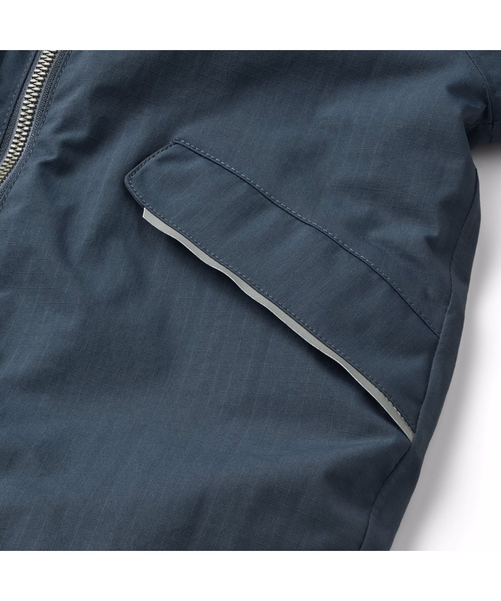 Hyde - Night Navy - Waterafstotend donkerblauw skipak voor de kleintjes, gemaakt van gerecycled nylon.