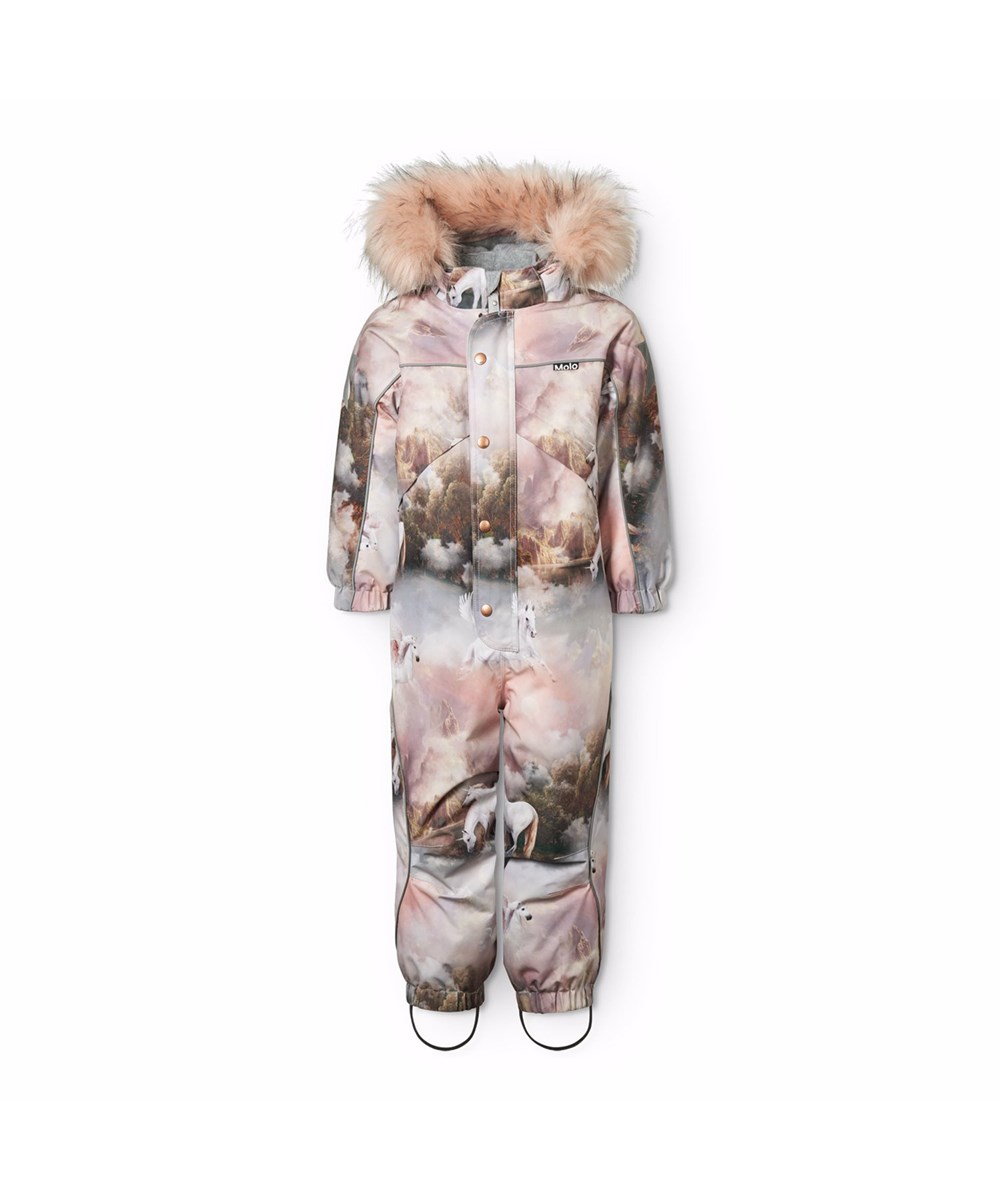 Polaris Fur - Utopia - Wind- en waterdichte skipak voor een koude winter of skitrip met een print van witte pegasusen in roze pastelkleurige wolken gemaakt van gerecycled polyester en gevoerd met 3M™ Thinsulate™.