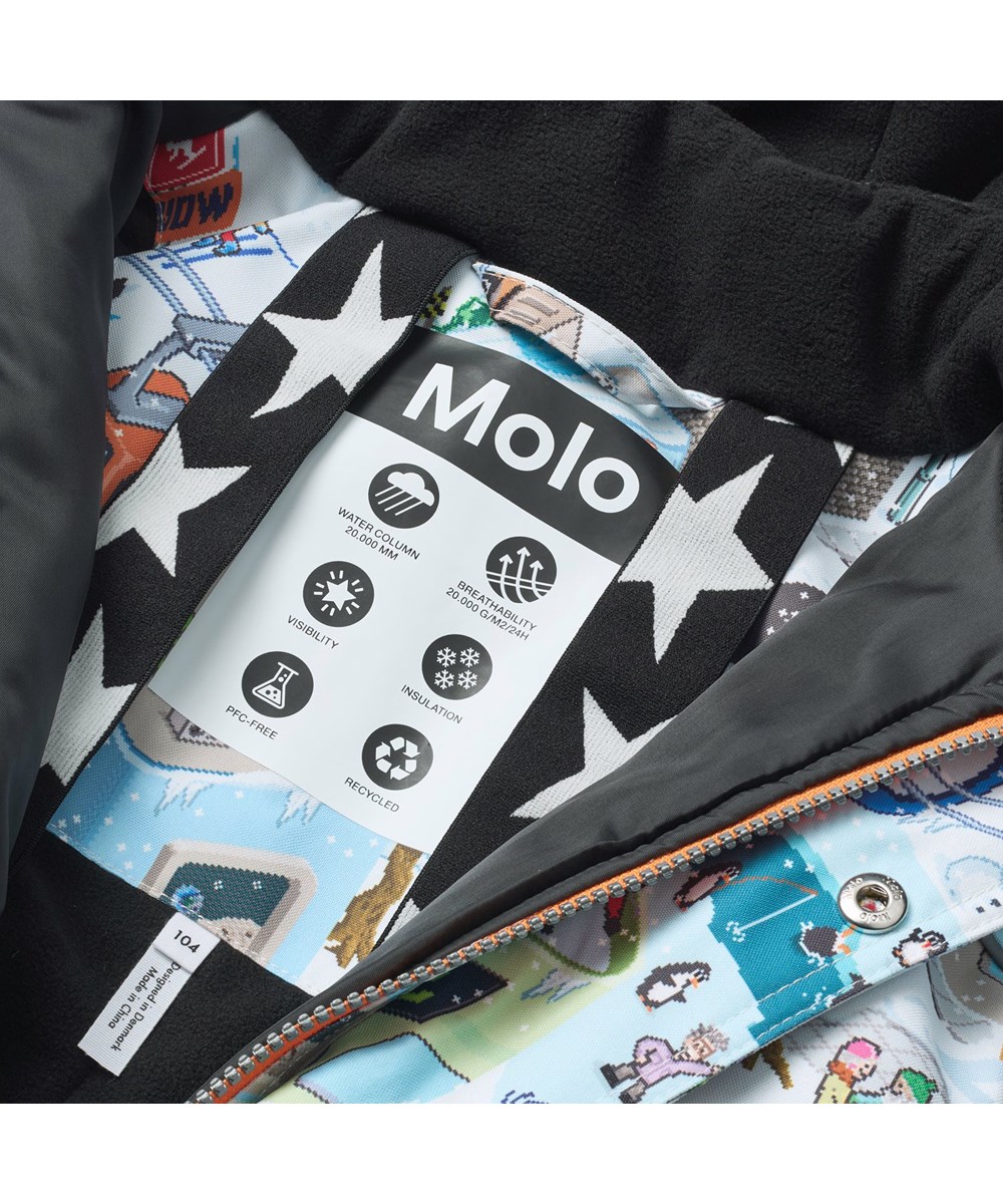 Polaris - Pixel Winter - Wind- en waterdichte skipak voor een koude winter met een pixelprint van de echte wereld en leuke personages uit de collecties van Molo gemaakt van gerecycled polyester en gevoerd met 3M™ Thinsulate™.