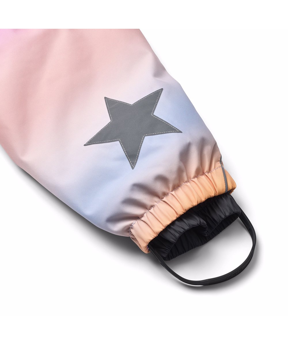 Polaris - Rainbow Sky - Wind- en waterdicht skipak voor een koude winter in regenboogkleuren gemaakt van gerecycled polyester en gevoerd met 3M™ Thinsulate™.