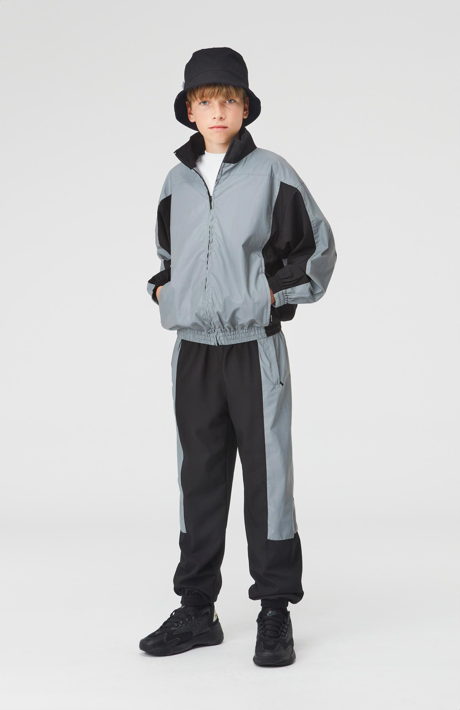 Hazei - Black - Sports jacket in reflective silver - Molo