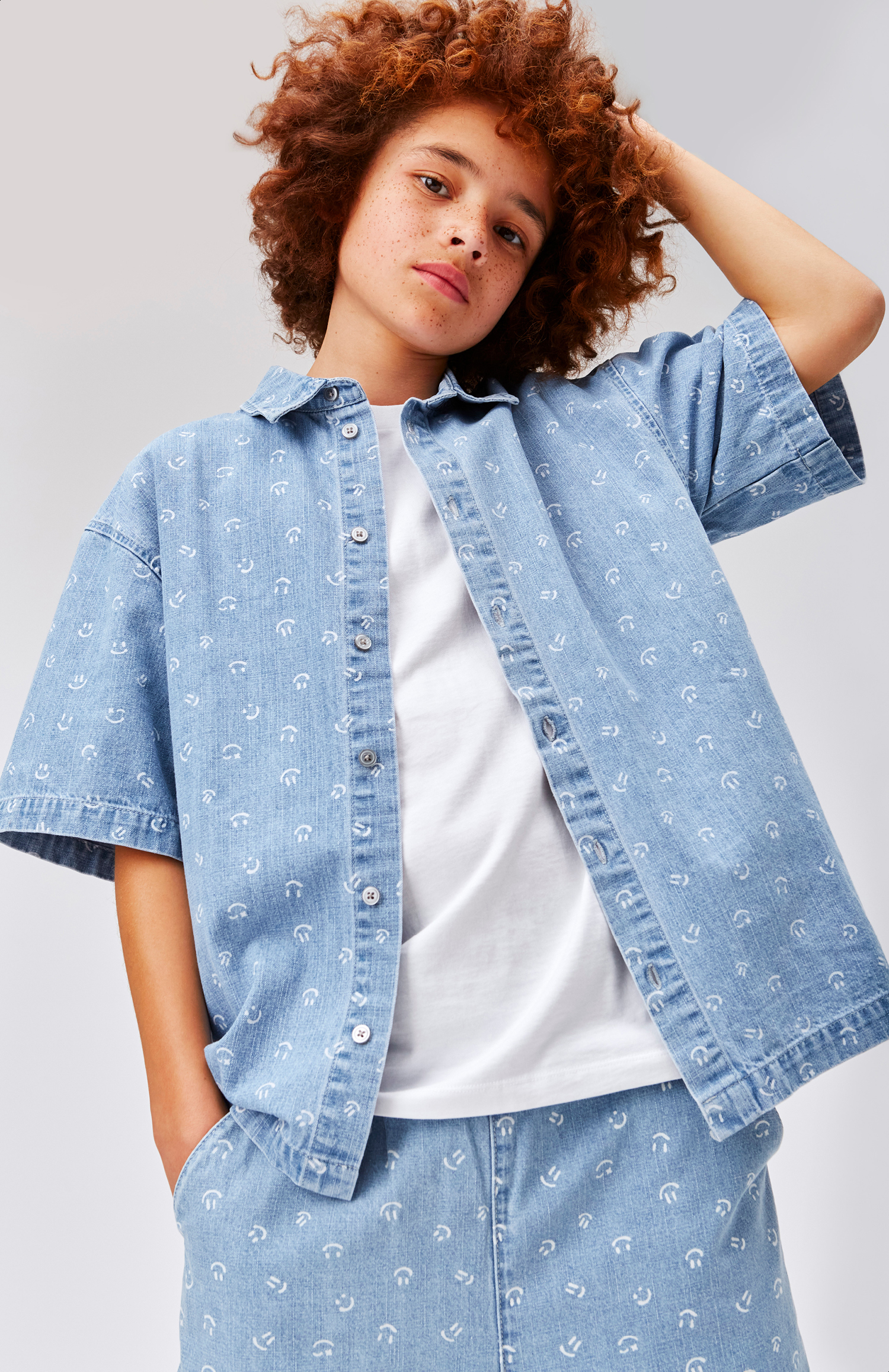 HOLIDAY PAINT DENIM RUFFLE SHIRT ホリデイ PAINT DENIM RUFFLE SHIRT｜HOLIDAY（ホリデイ）OFFICIAL ONLINE