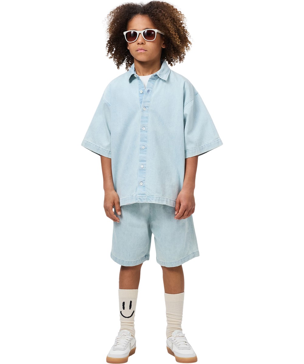 Richie - Misty Denim - Oversized denim shirt for children made of organic cotton